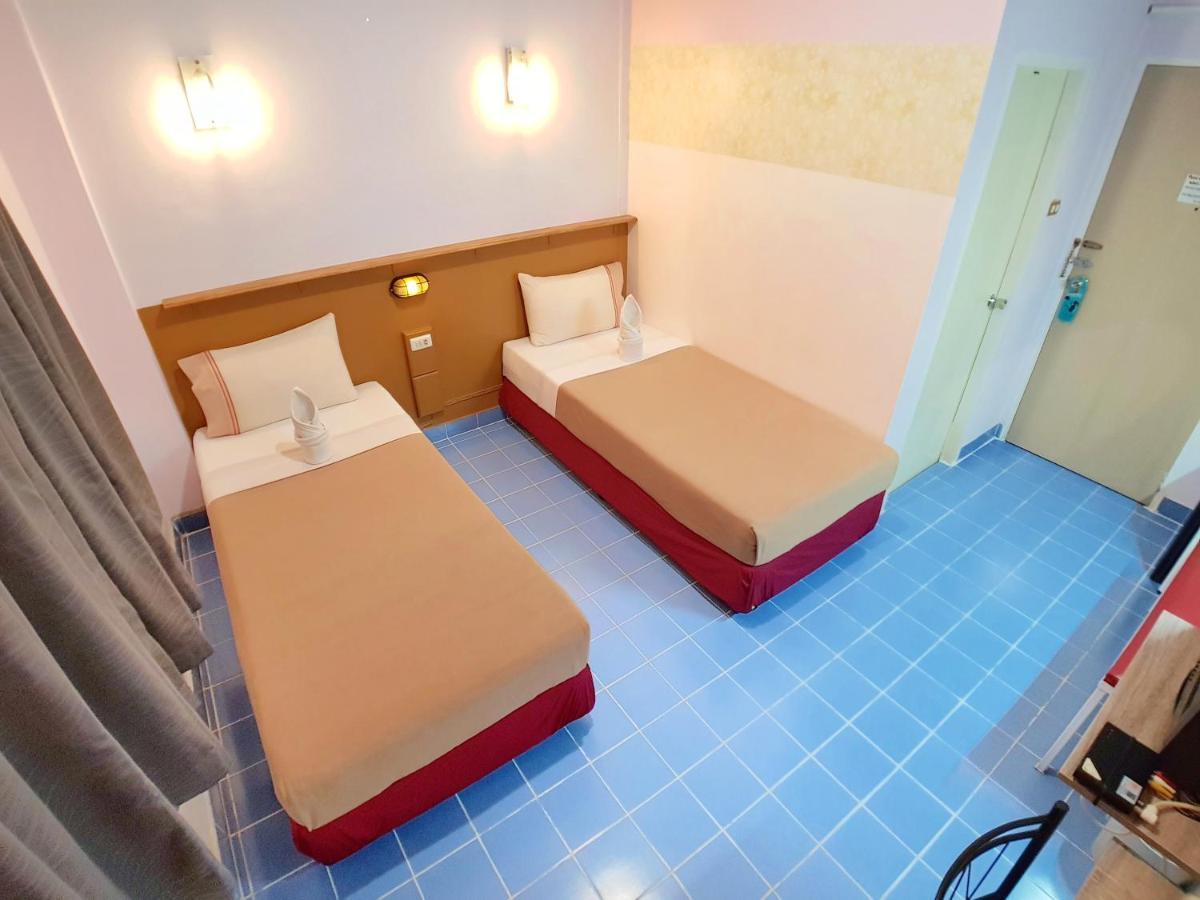Pacific Inn Phuket Exterior photo